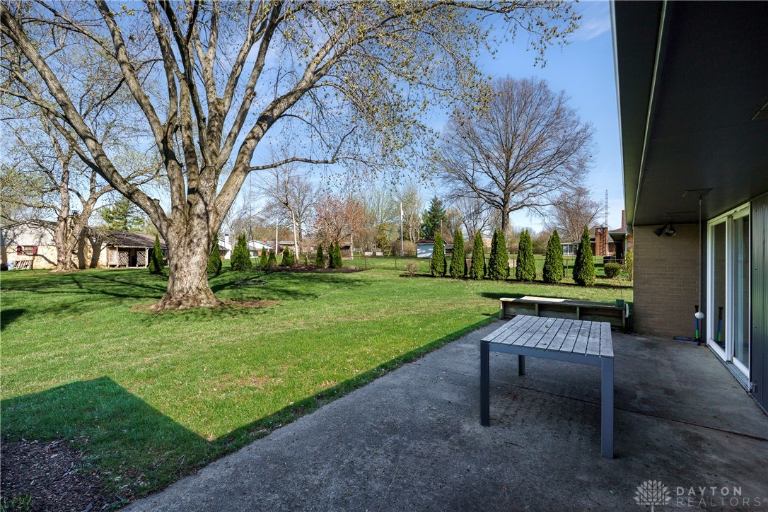 1251 Lomeda Lane, Beavercreek, Ohio image 48