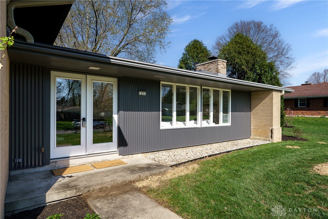 1251 Lomeda Lane, Beavercreek, Ohio image 4