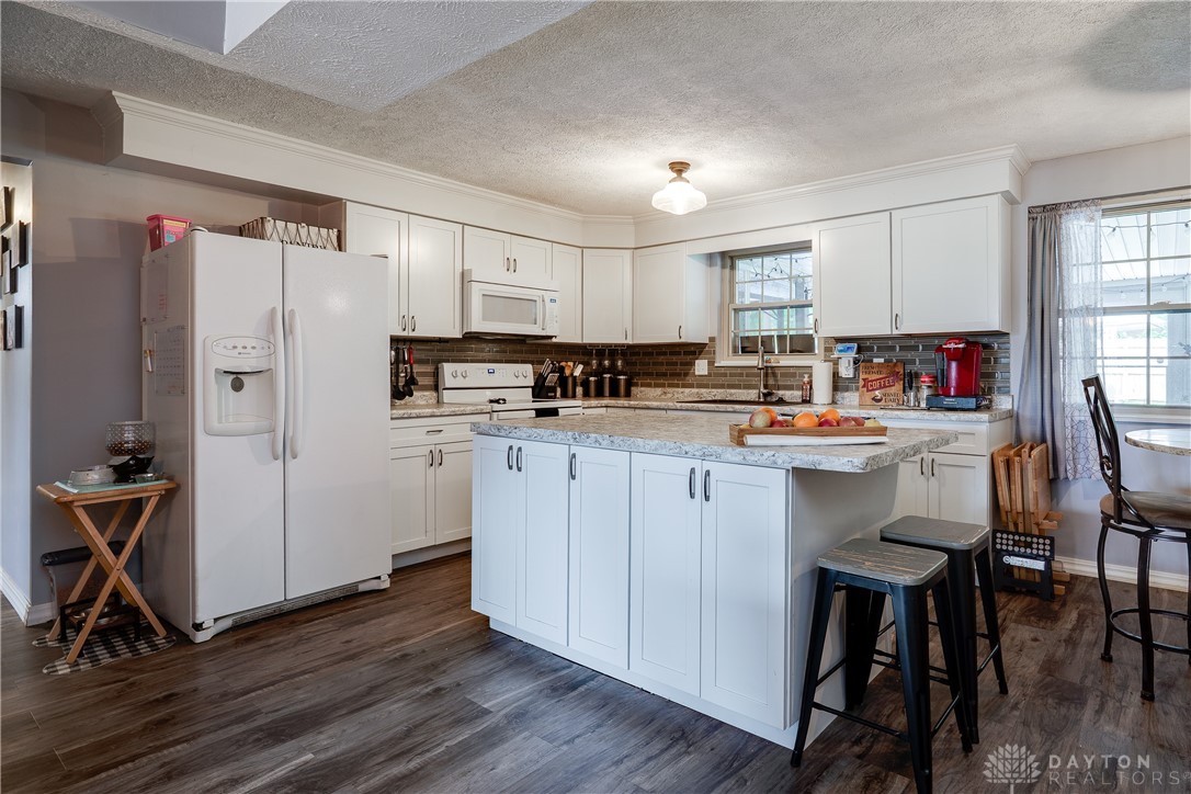 650 Hathaway Trail, Tipp City, Ohio image 11