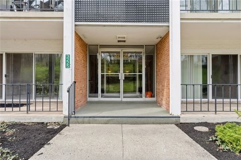 Photo of 3225 Southdale #5 Drive, Dayton, OH 45409 (MLS # 955726)