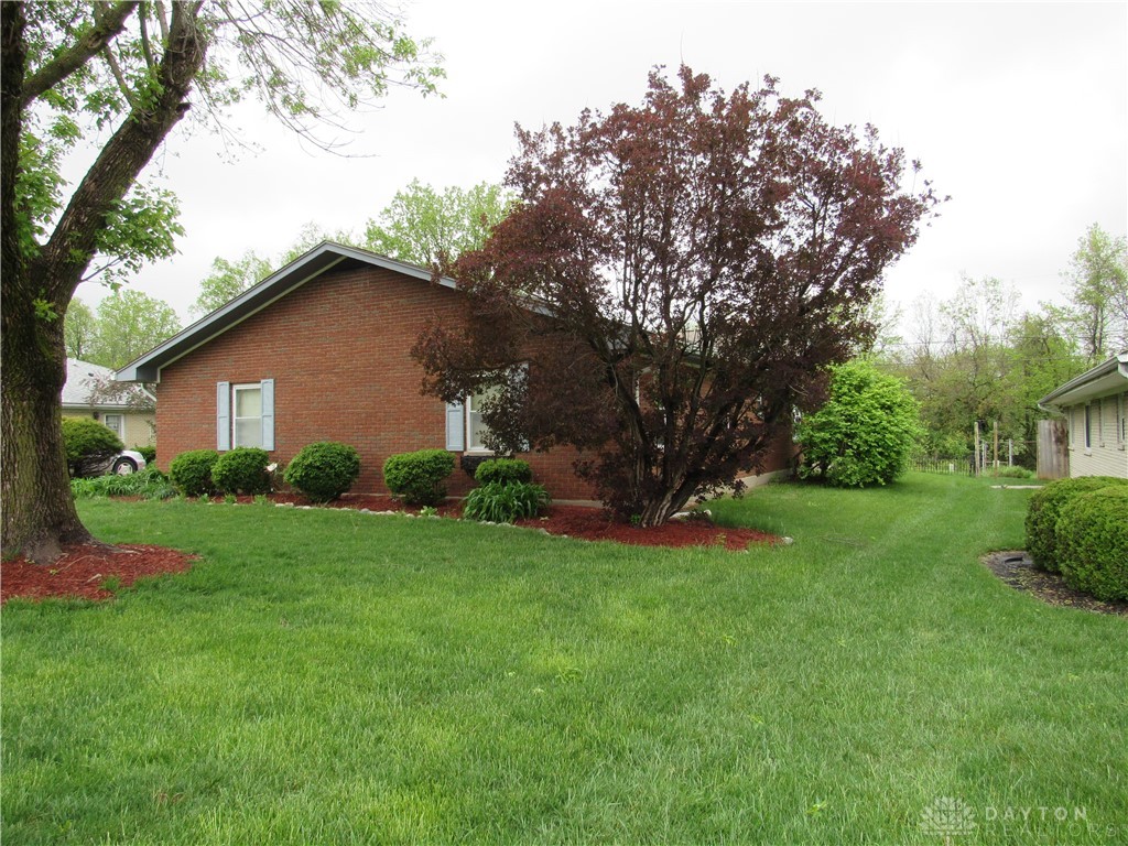 3325 Waldeck Place, Dayton, Ohio image 6