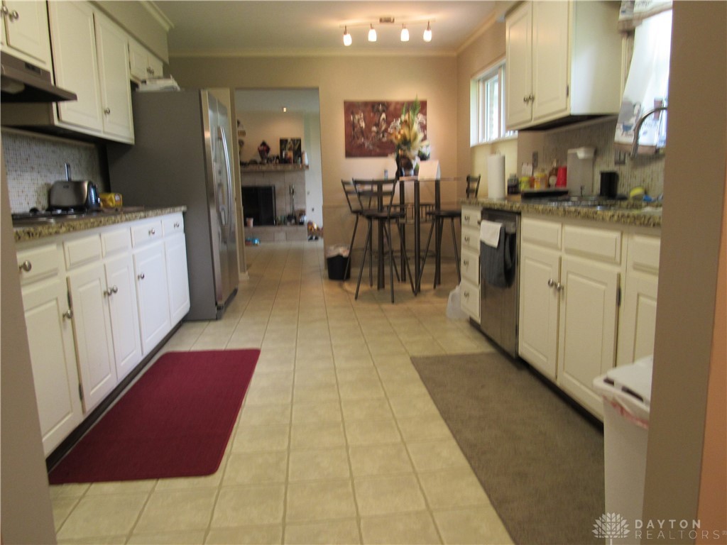 3325 Waldeck Place, Dayton, Ohio image 14