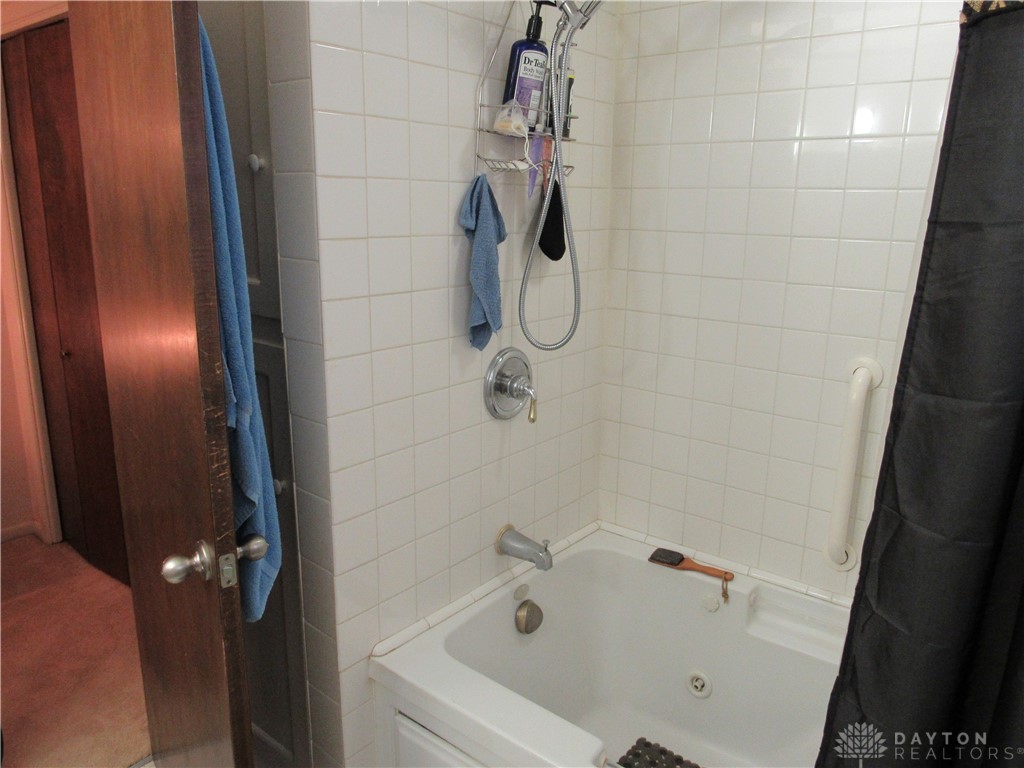 3325 Waldeck Place, Dayton, Ohio image 33