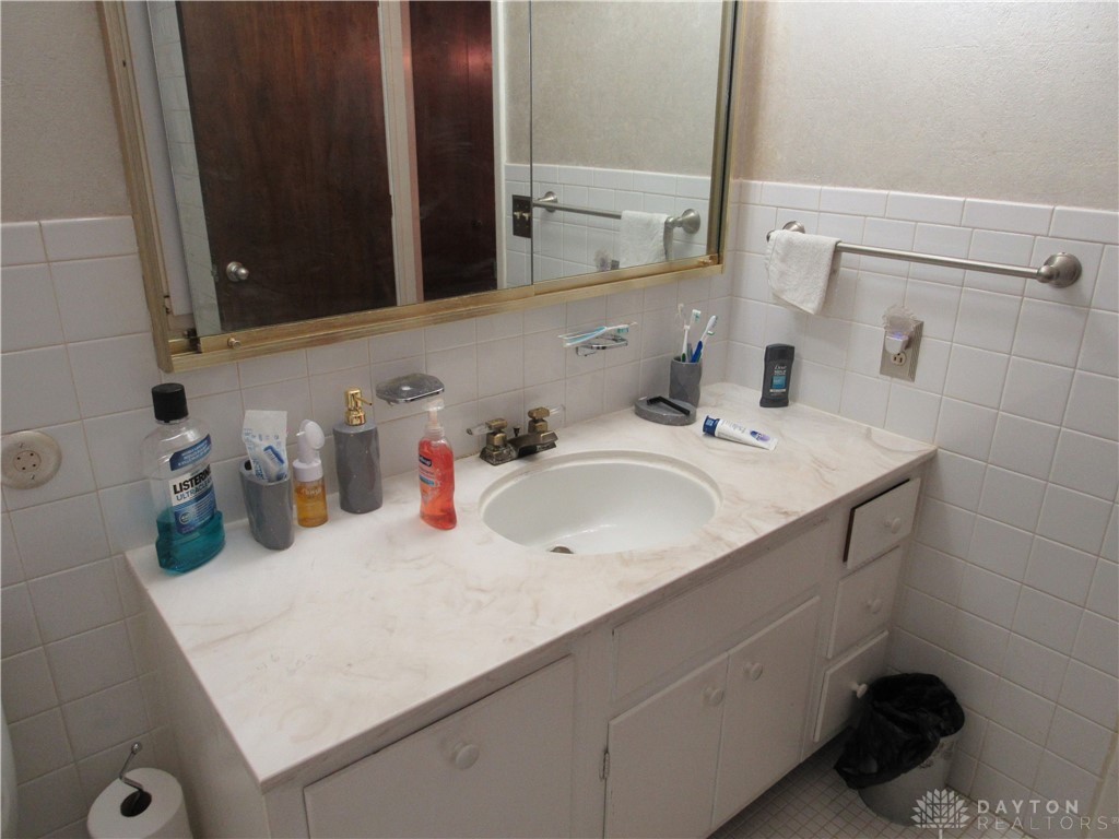 3325 Waldeck Place, Dayton, Ohio image 34