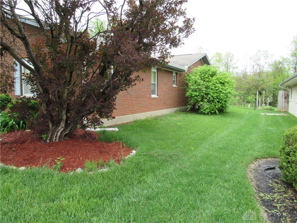 3325 Waldeck Place, Dayton, Ohio image 2