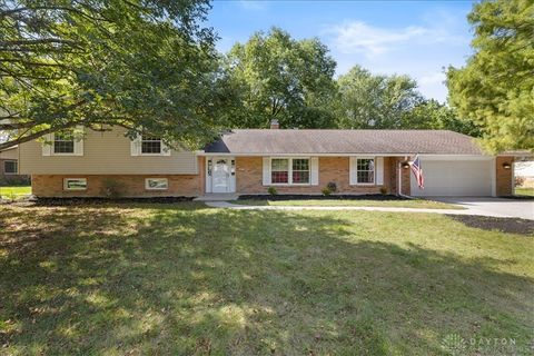 Photo of 8517 Garnet Drive, Dayton, OH 45458 (MLS # 944748)
