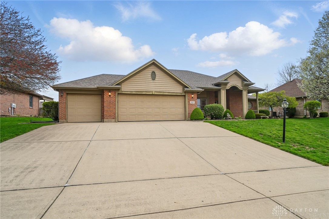 267 Shadowood Drive, Vandalia, Ohio image 3