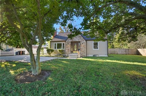 Tiny photo for 4204 Roosevelt Boulevard, Middletown, OH 45044 (MLS # 945509)
