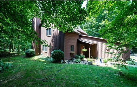 Photo of 1685 Lower Bellbrook Road, Spring Valley Twp, OH 45385 (MLS # 954072)