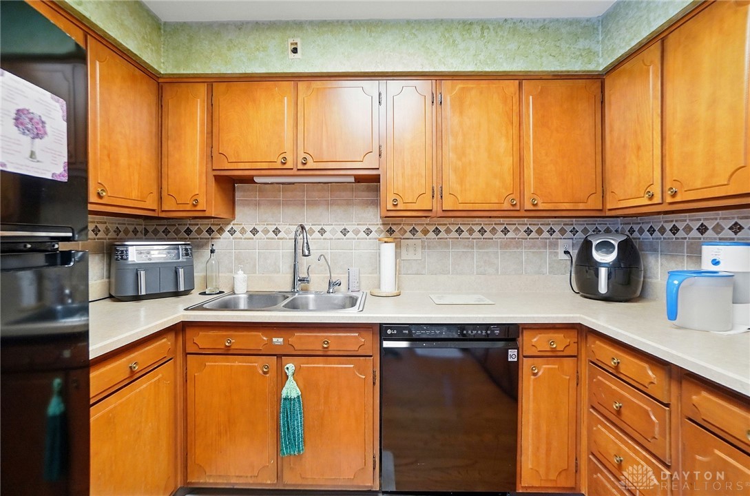 3225 Southdale Drive #10, Kettering, Ohio image 18