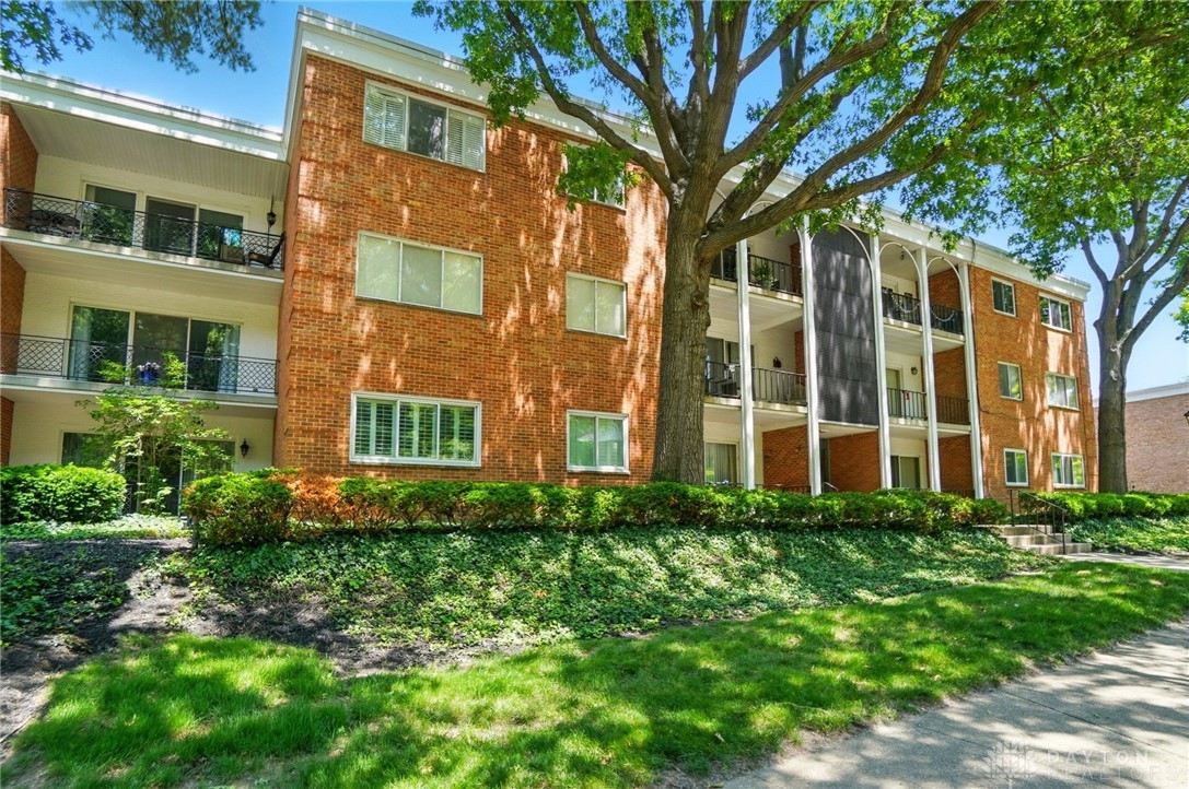 3225 Southdale Drive #10, Kettering, Ohio image 3