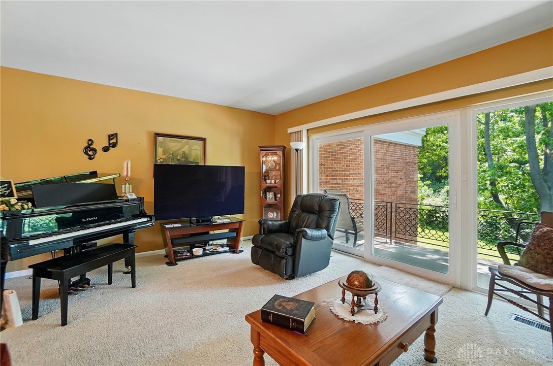 3225 Southdale Drive #10, Kettering, Ohio image 13