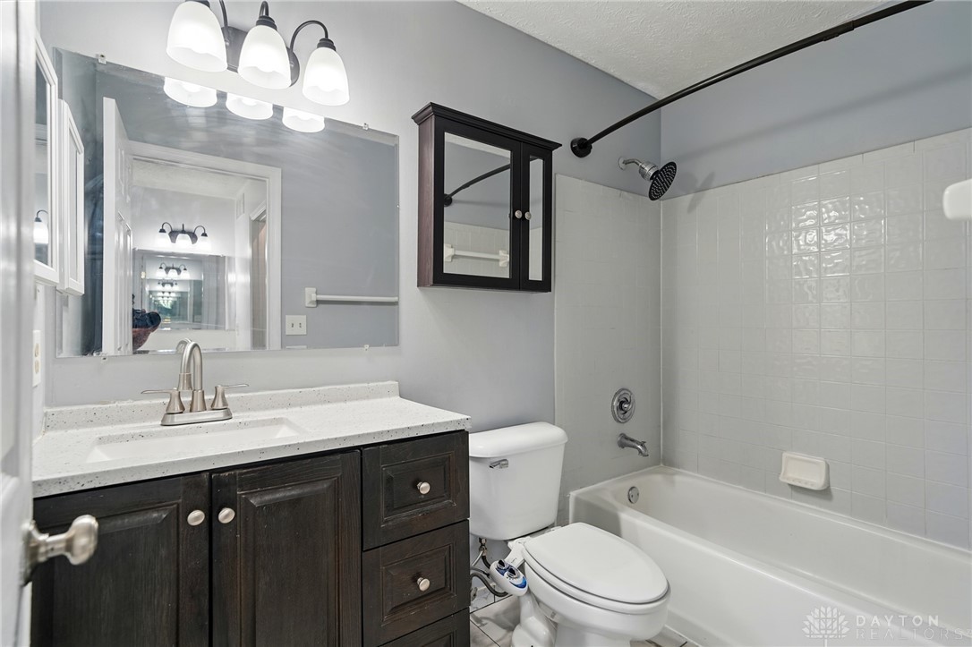 2336 Bradshire Road, Miamisburg, Ohio image 29
