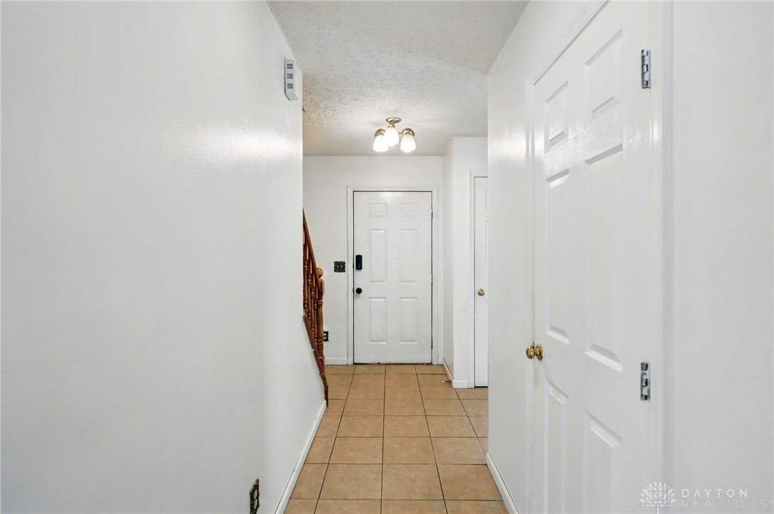 2336 Bradshire Road, Miamisburg, Ohio image 7