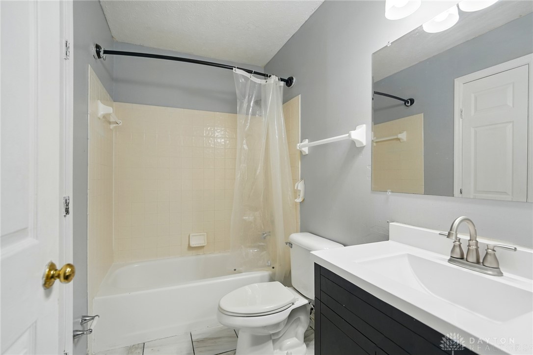 2336 Bradshire Road, Miamisburg, Ohio image 37