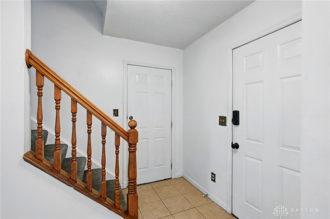 2336 Bradshire Road, Miamisburg, Ohio image 8