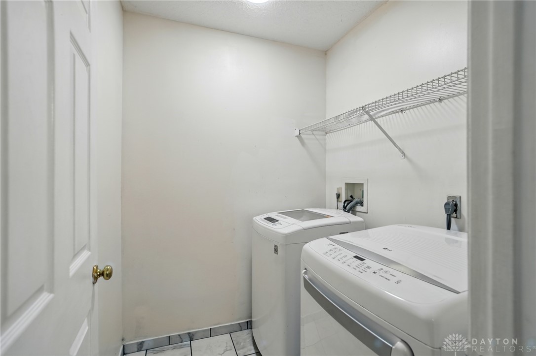 2336 Bradshire Road, Miamisburg, Ohio image 36