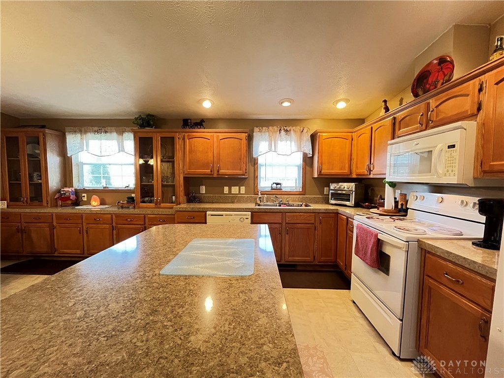 5295 Valcourt Street, Miamisburg, Ohio image 12