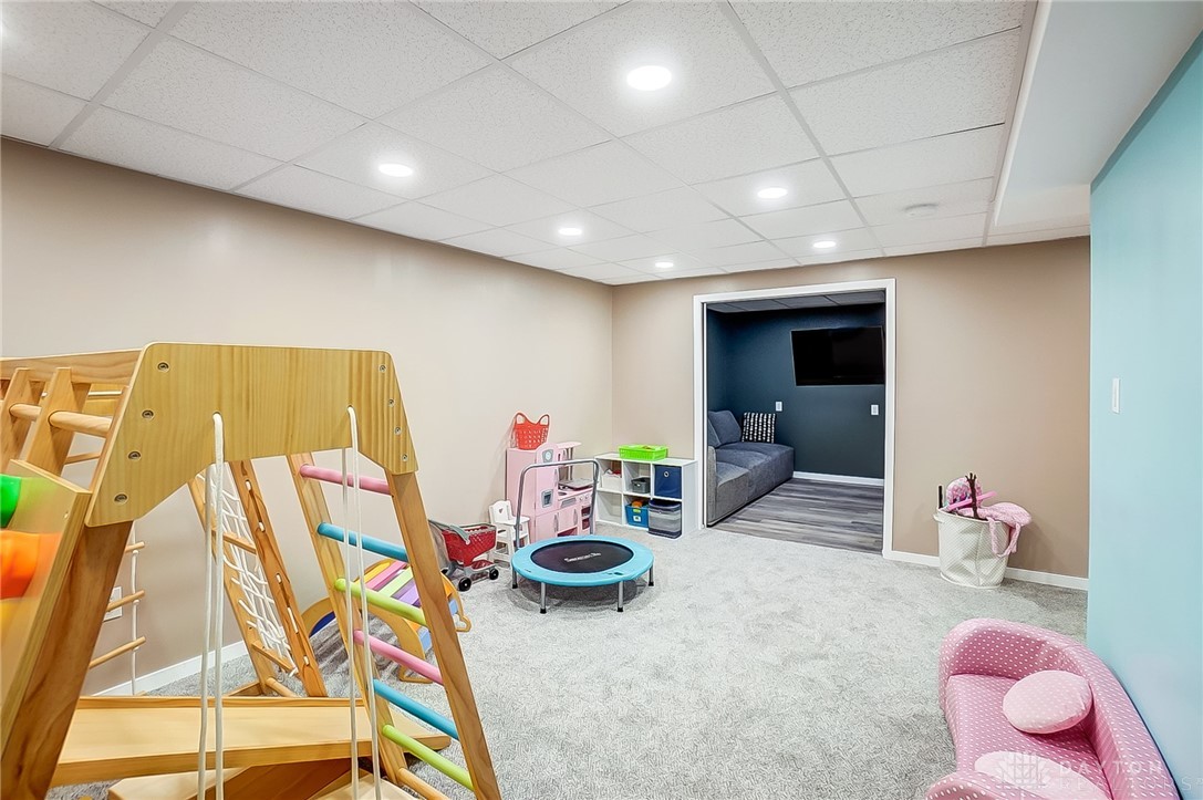 511 Skyway Drive, Springfield, Ohio image 28
