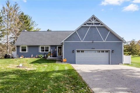 Photo of 6668 Creamer Road, Columbus, OH 43146 (MLS # 972075)