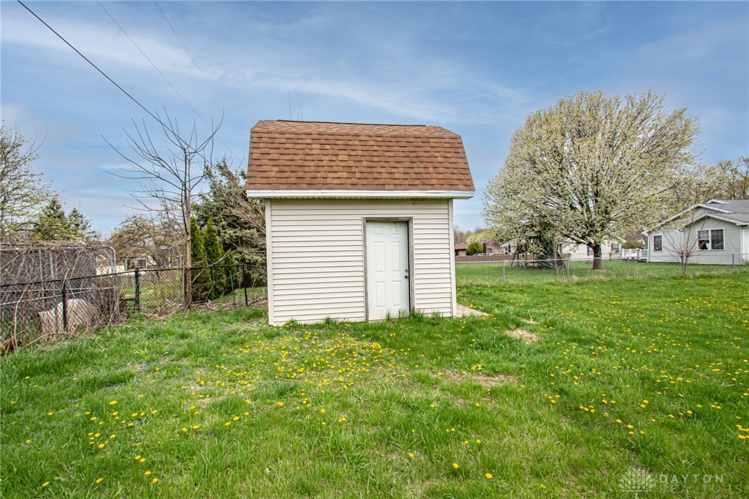 667 Skodborg Drive, Eaton, Ohio image 35