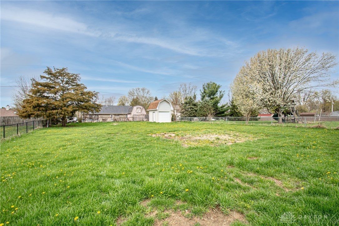 667 Skodborg Drive, Eaton, Ohio image 37