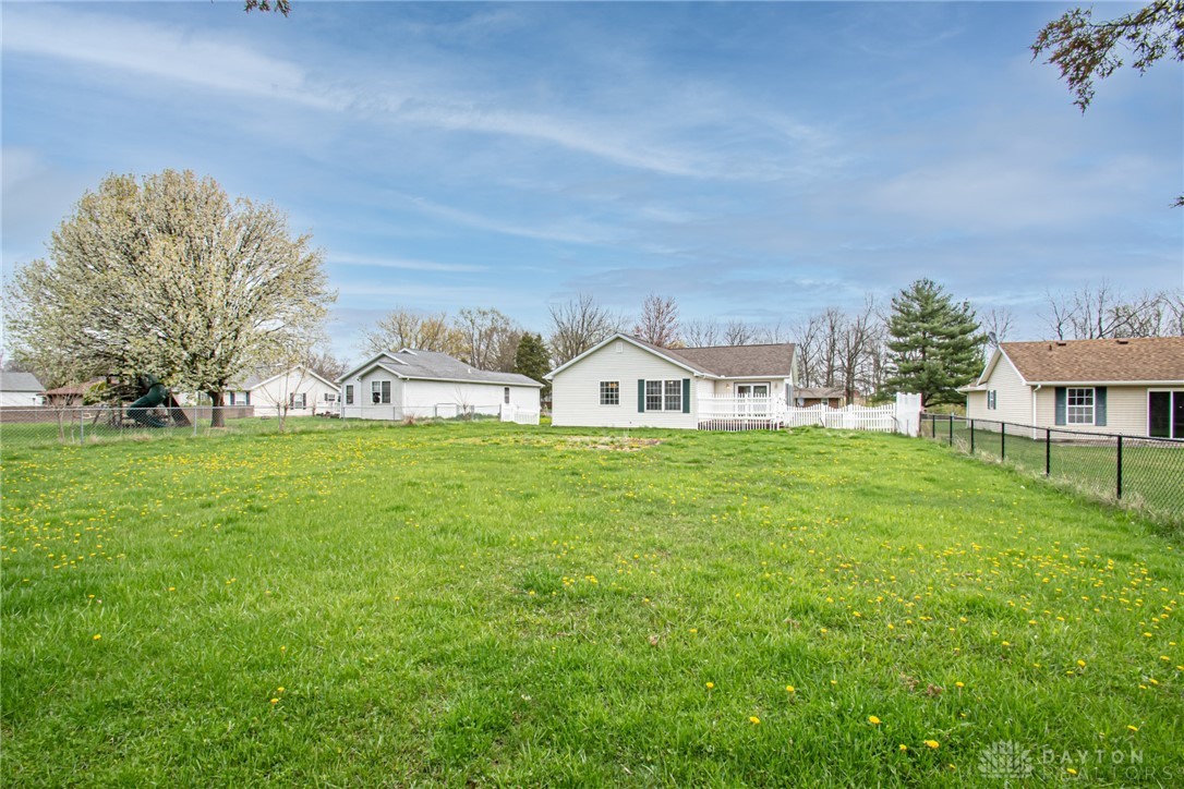 667 Skodborg Drive, Eaton, Ohio image 34