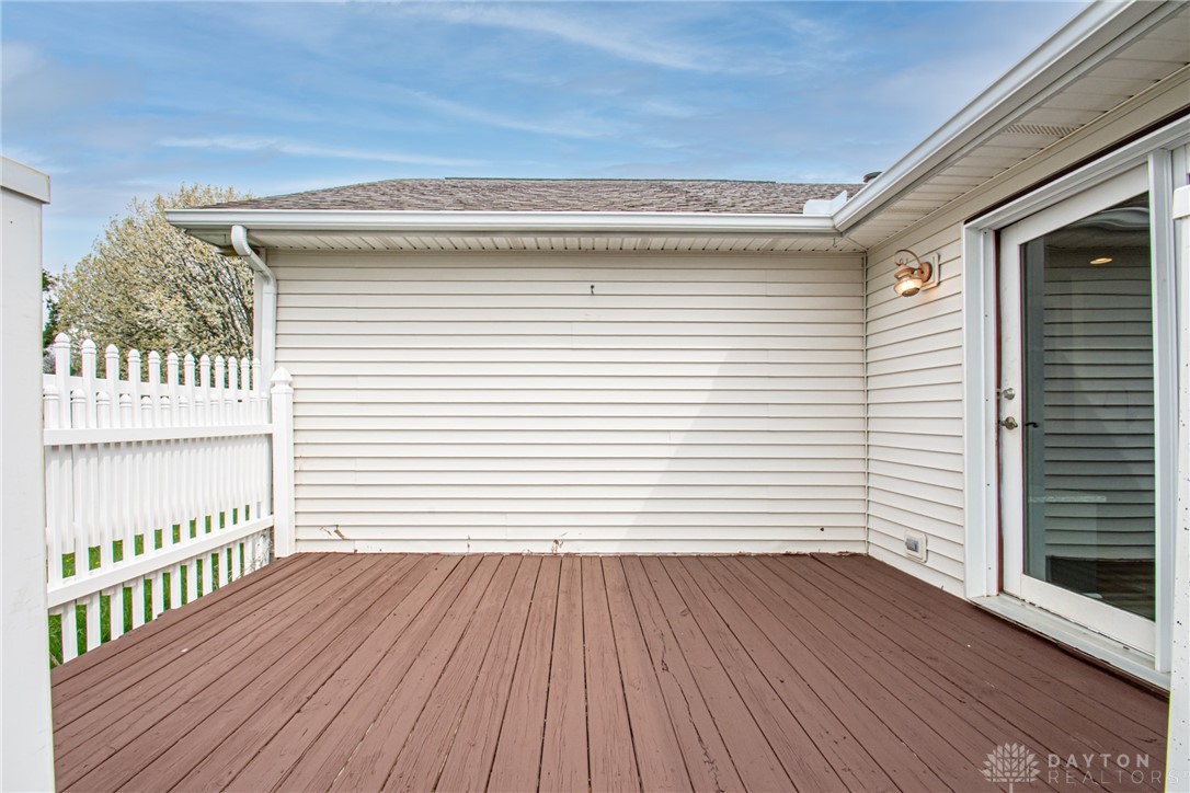 667 Skodborg Drive, Eaton, Ohio image 32