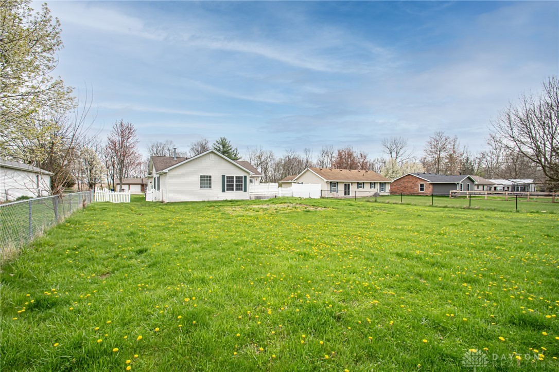 667 Skodborg Drive, Eaton, Ohio image 36