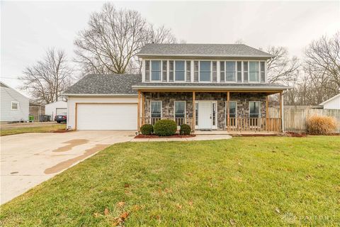 Photo of 283 Riverside Drive, Troy, OH 45373 (MLS # 950328)