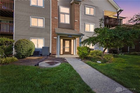 Photo of 1311 Hollow Run #11, Dayton, OH 45459 (MLS # 942223)