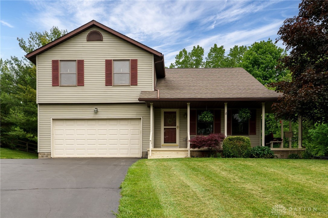2600 Wildflower Drive, Springfield, Ohio image 3