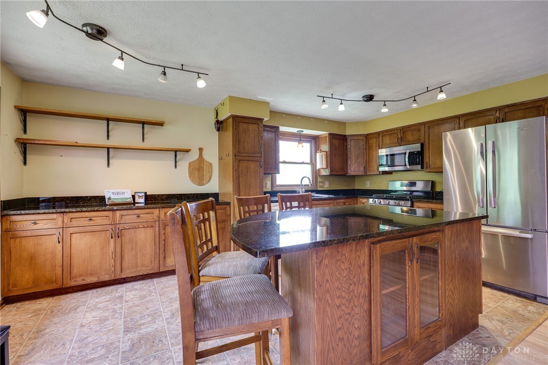 2600 Wildflower Drive, Springfield, Ohio image 20
