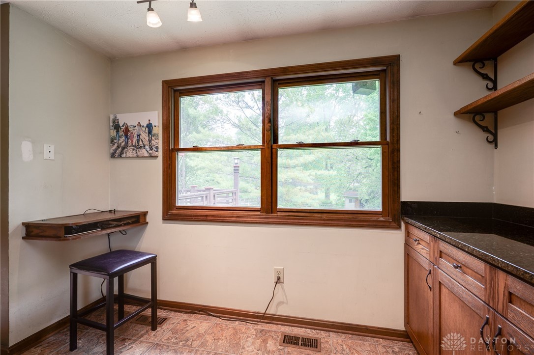 2600 Wildflower Drive, Springfield, Ohio image 21