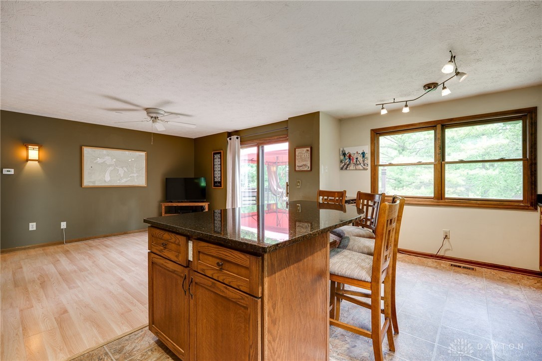 2600 Wildflower Drive, Springfield, Ohio image 24