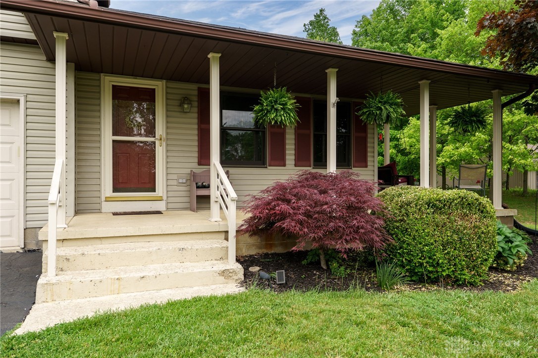 2600 Wildflower Drive, Springfield, Ohio image 6