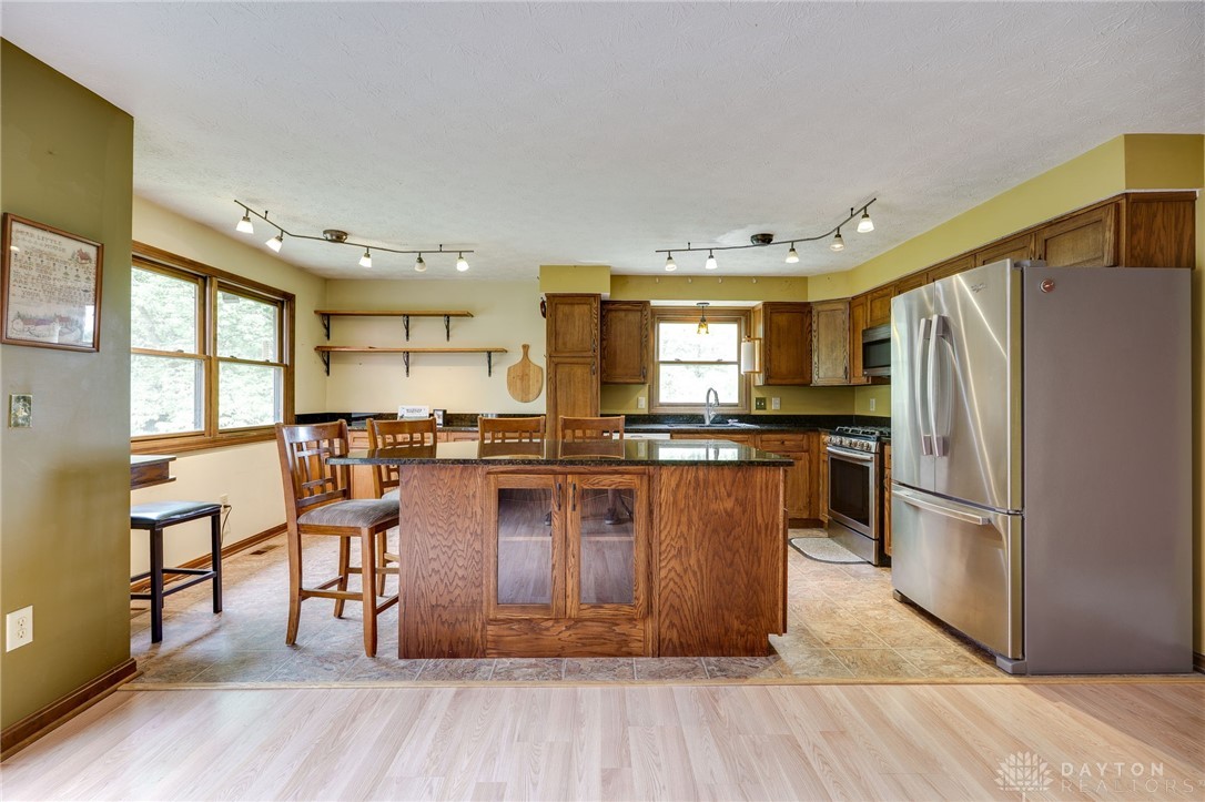 2600 Wildflower Drive, Springfield, Ohio image 17