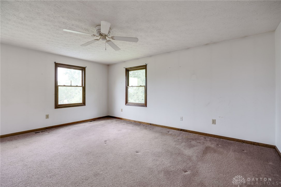 2600 Wildflower Drive, Springfield, Ohio image 32