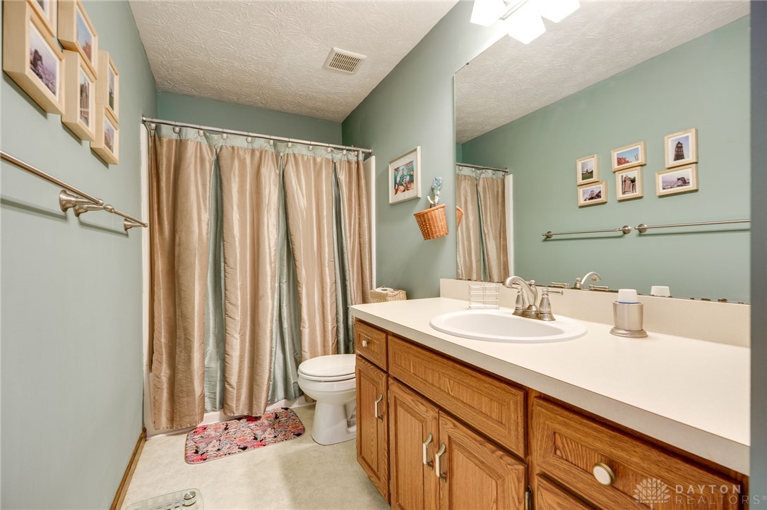 2600 Wildflower Drive, Springfield, Ohio image 42