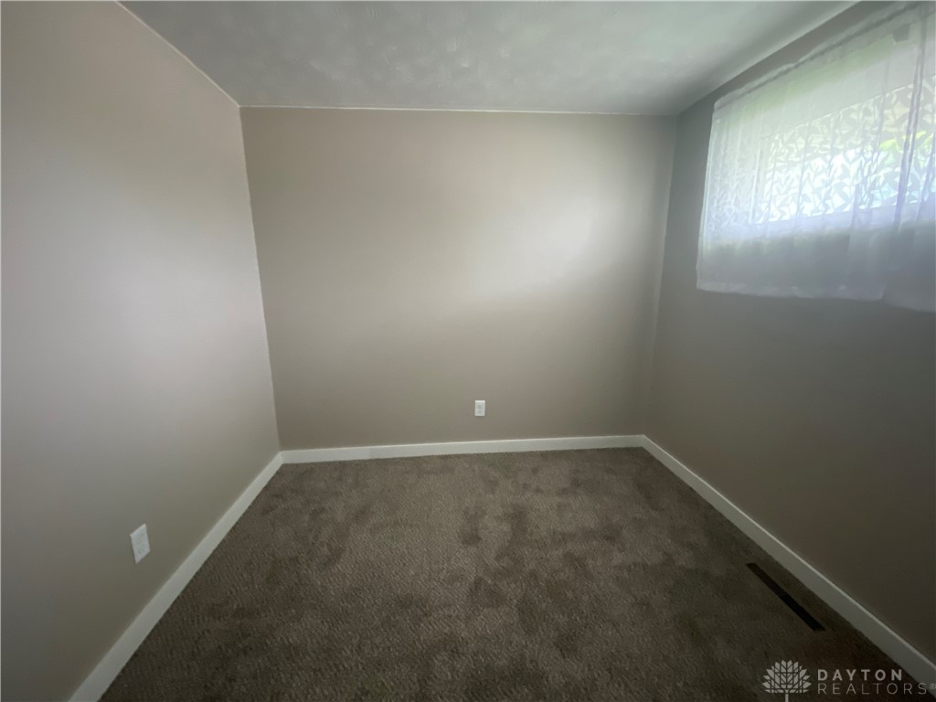 7959 Blackshear Drive, Dayton, Ohio image 12