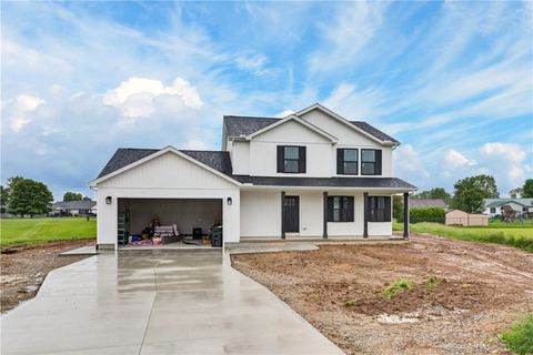 Photo of 603 Hastings Drive, Lynchburg, OH 45142 (MLS # 959937)