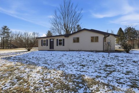 Photo of 12130 Lakefront Drive, Hillsboro, OH 45133 (MLS # 951976)