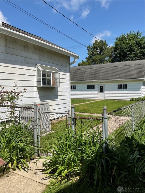 209 W Dow Street, Tipp City, Ohio image 20
