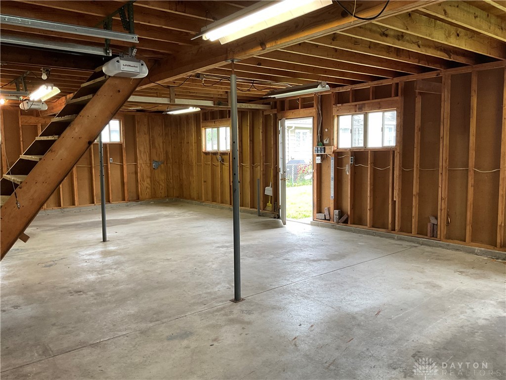 209 W Dow Street, Tipp City, Ohio image 27