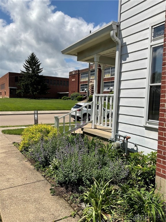 209 W Dow Street, Tipp City, Ohio image 4
