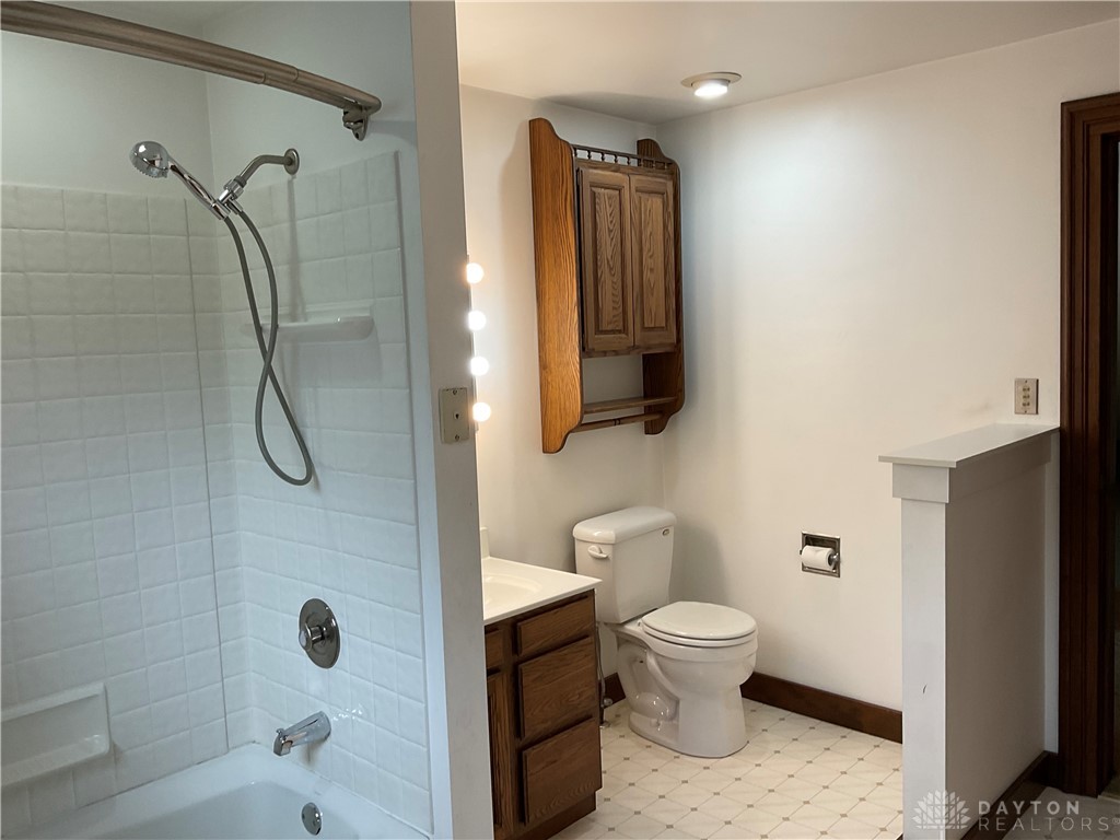 209 W Dow Street, Tipp City, Ohio image 23