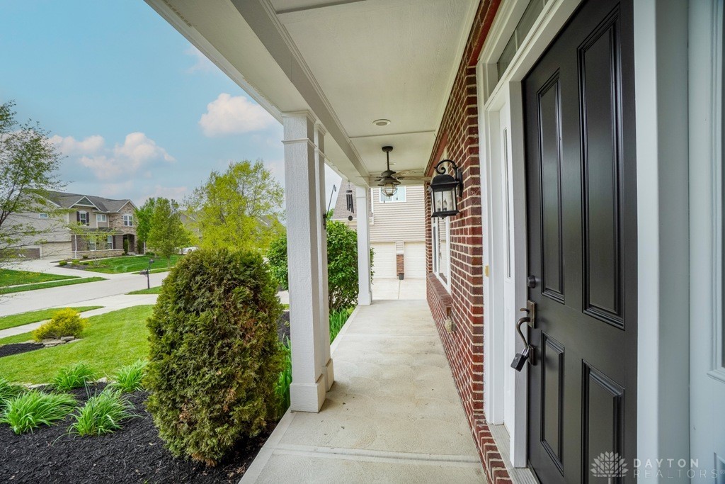 5208 Othello Drive, Franklin, Ohio image 8