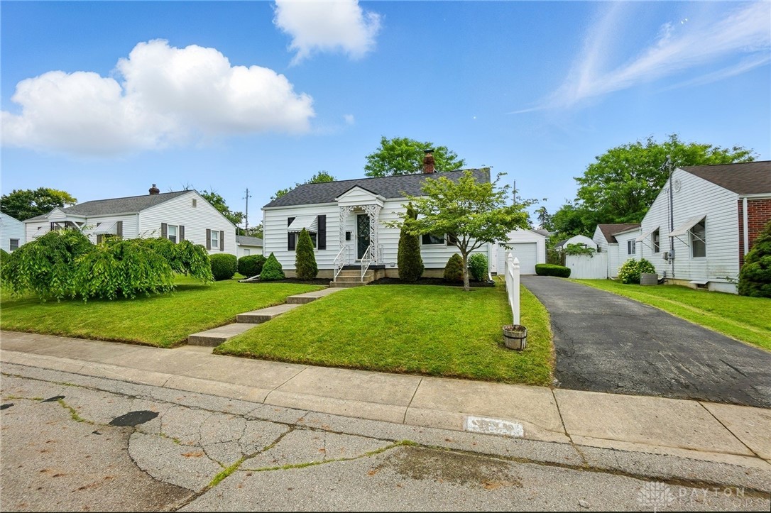 1330 Amherst Road, Springfield, Ohio image 1