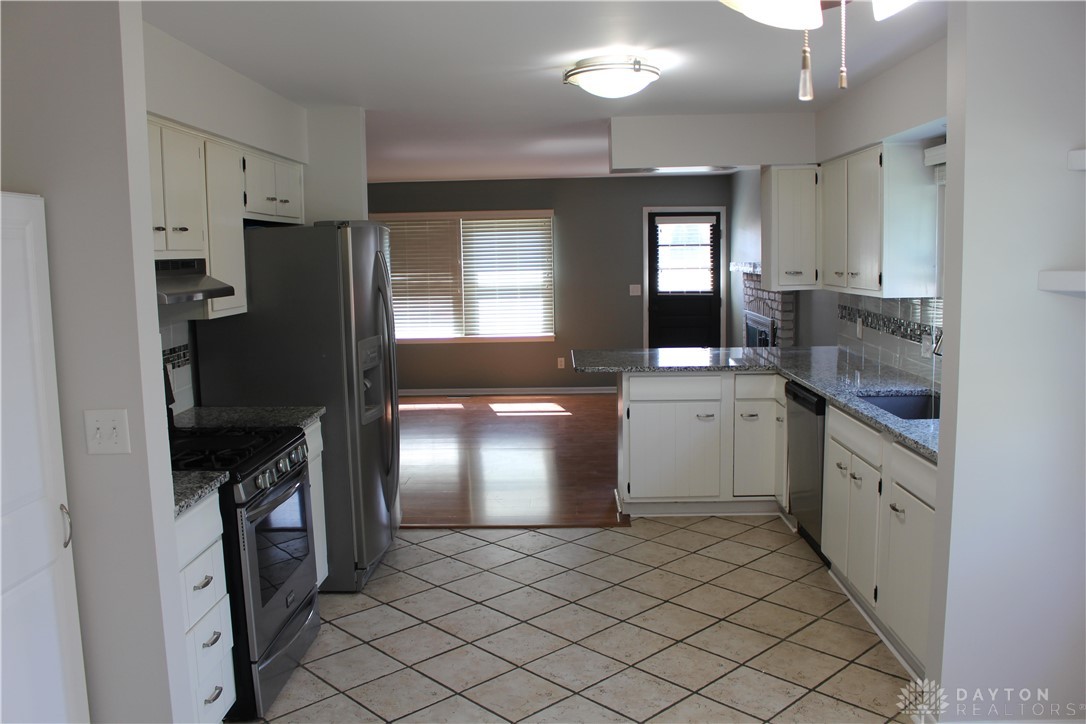 Photo 10 of 28 of 770 Clarendon Road house