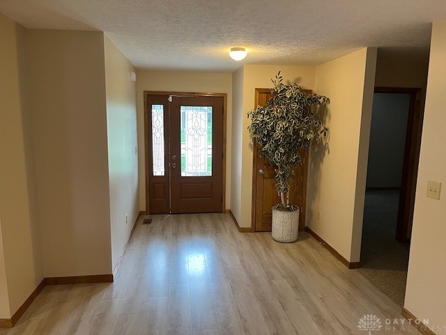 125 Honeysuckle Way, Eaton, Ohio image 2